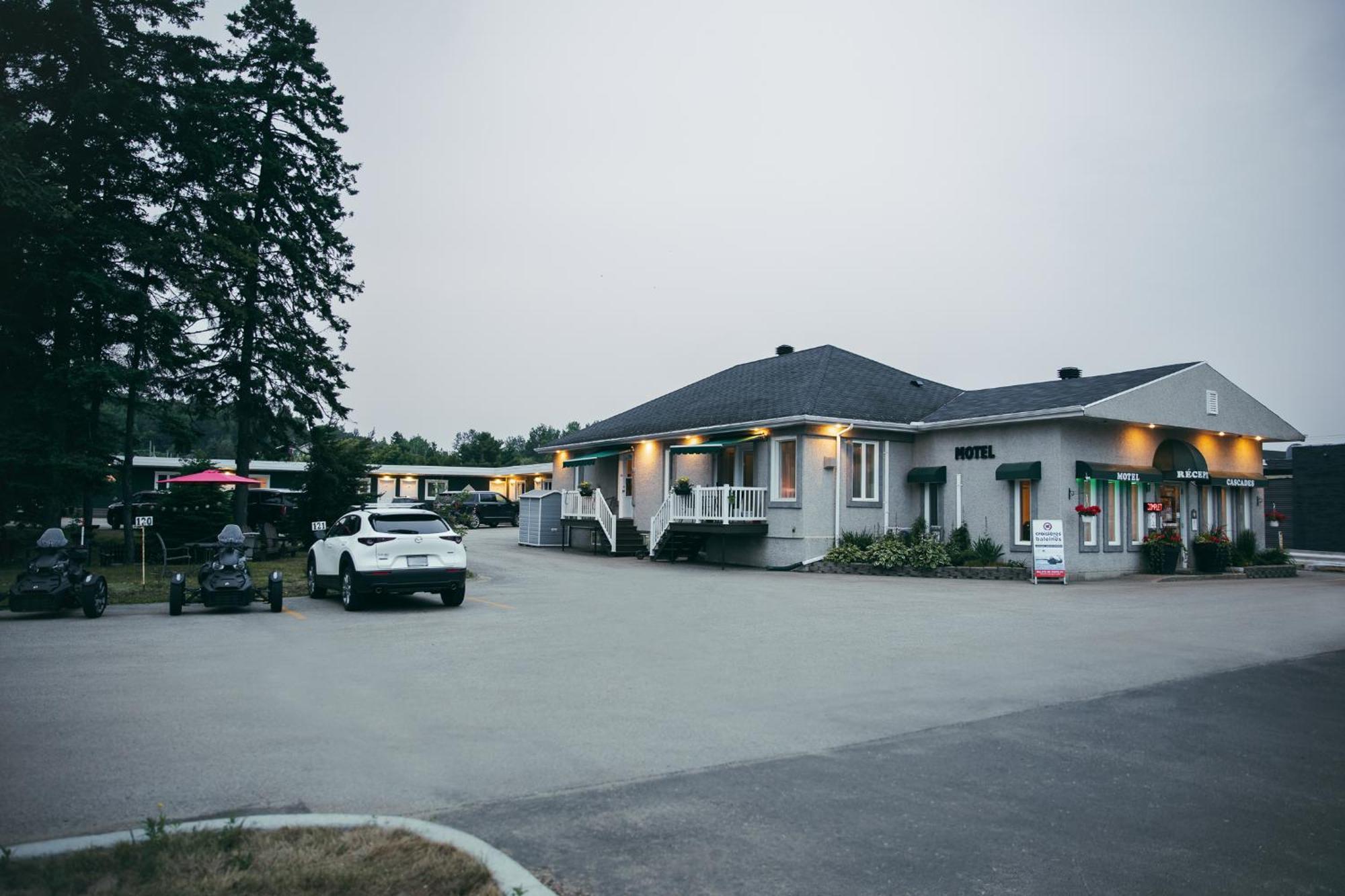 Motel Des Cascades Baie-Saint-Paul Luaran gambar