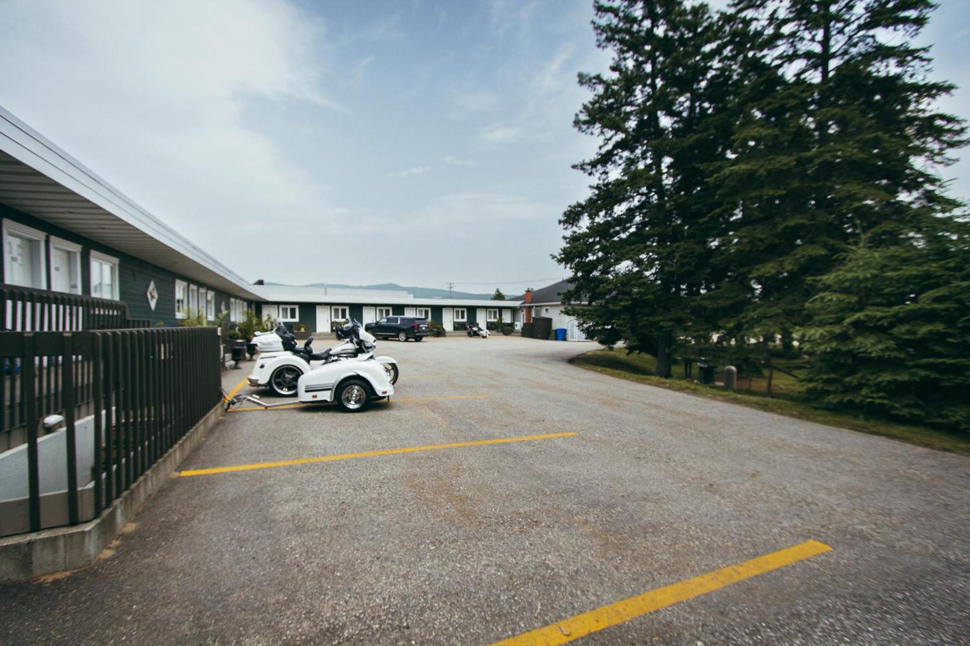 Motel Des Cascades Baie-Saint-Paul Luaran gambar